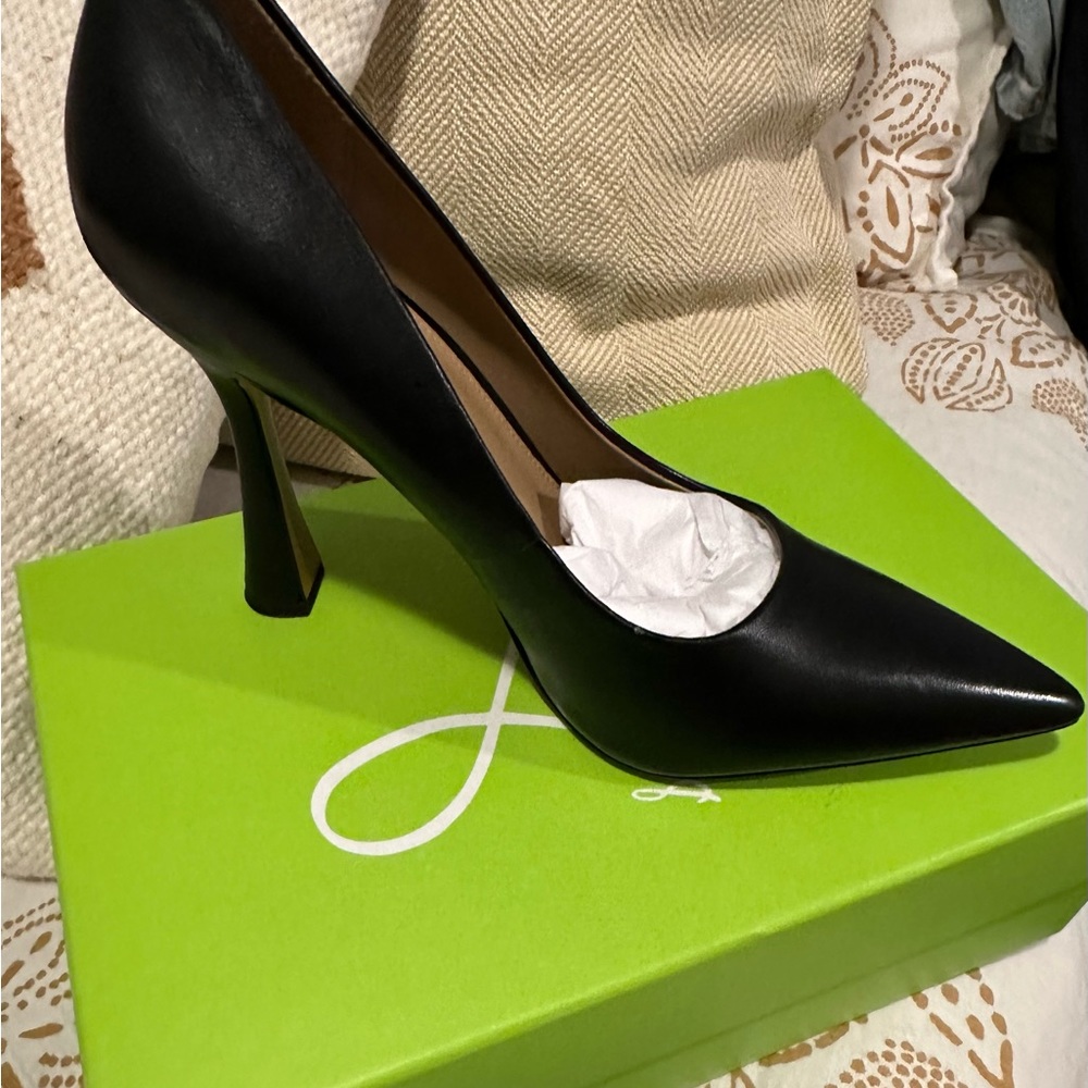 Brand new in box Sam Edelman Black leather heels